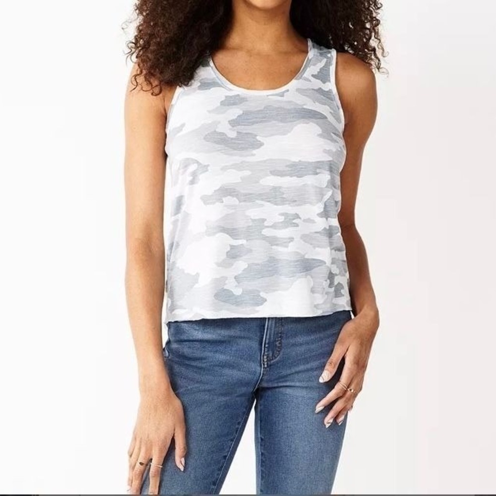 Juniors NWT SO Relaxed Scoopneck Tank Top Light Gray Camo Small